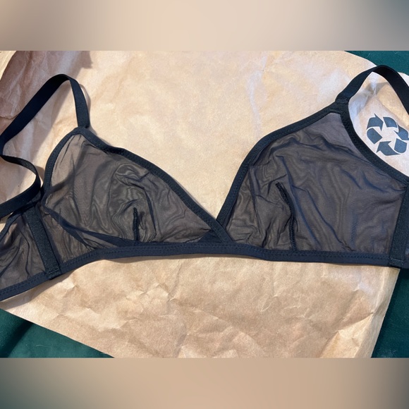 Black fine mesh triangle bralette xs with tags - Picture 2 of 5